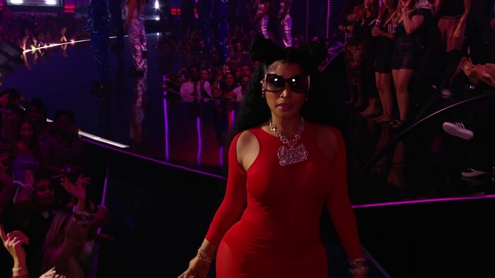 Photos: Inside the MTV VMAs With Taylor Swift, Nicki Minaj, Reneé Rapp & More Image