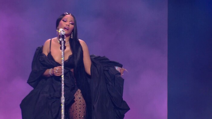 Photos: Inside the MTV VMAs With Taylor Swift, Nicki Minaj, Reneé Rapp & More Image