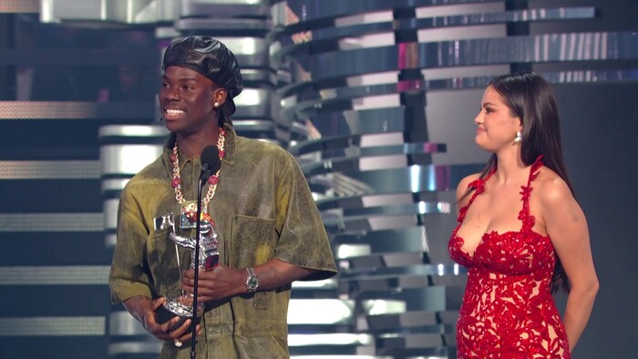 Photos: Inside the MTV VMAs With Taylor Swift, Nicki Minaj, Reneé Rapp & More Image