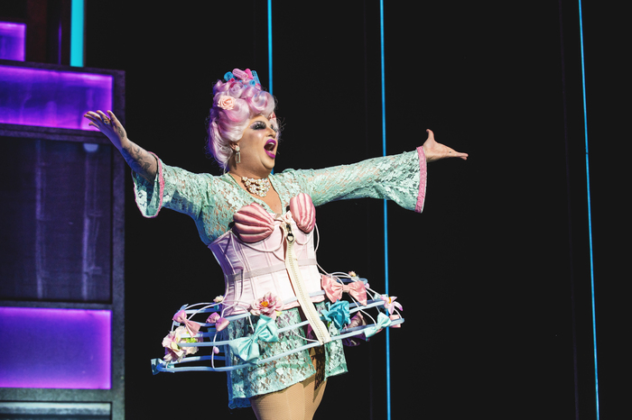 Photos: First Look at EVERYBODY'S TALKING ABOUT JAMIE UK Tour 