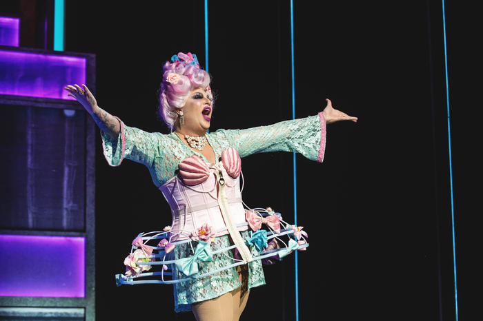 Photos: First Look at EVERYBODY'S TALKING ABOUT JAMIE UK Tour Image