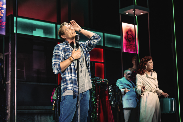 Photos: First Look at EVERYBODY'S TALKING ABOUT JAMIE UK Tour Image