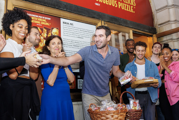 Photos & Video: Go Inside HARMONY's Special Rosh Hashanah Celebration Image