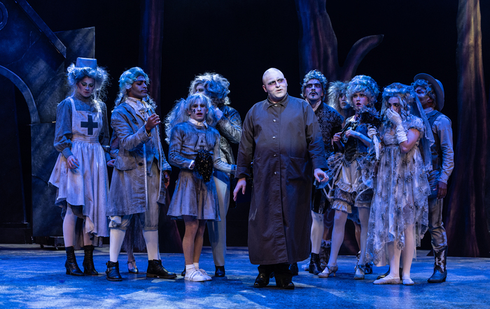Photos: First Look at Metropolis Performing Arts Centre's THE ADDAMS FAMILY Image