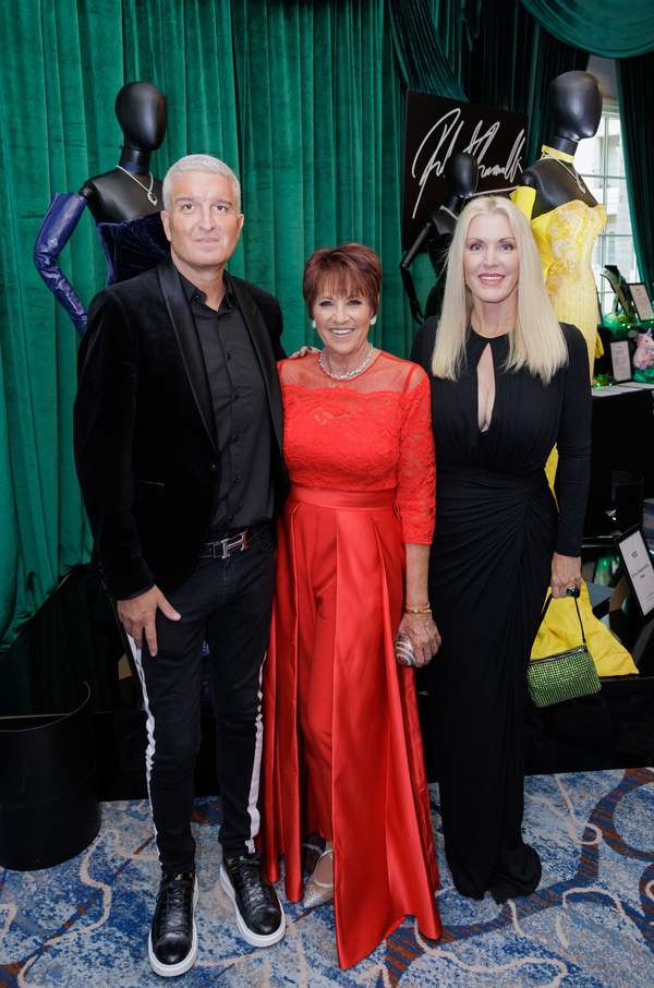 Photos: Go Inside Mission Plasticos' EMERALD CITY Gala Image