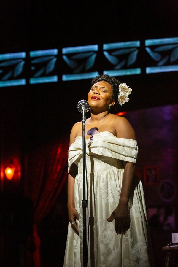 Photos: First Look: Tanea Renee As 'Billie Holiday' In Baltimore Center Stage's LADY DAY AT EMERSON'S BAR AND GRILL  Image