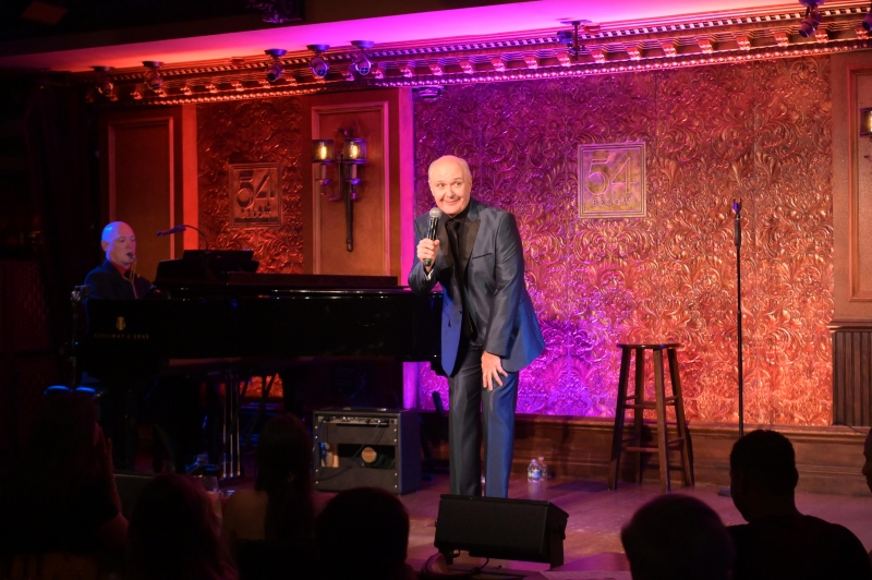 Photos: Robert Driemeyer Debuts BROADWAY BARFLY at 54 Below Image