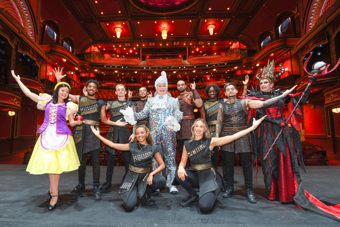 Photos: First Look at the Cast of SNOW WHITE AND THE SEVEN DWARFS Panto at Southampton's Mayflower Theatre 