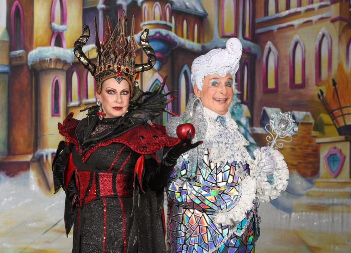 Photos: First Look at the Cast of SNOW WHITE AND THE SEVEN DWARFS Panto at Southampton's Mayflower Theatre 