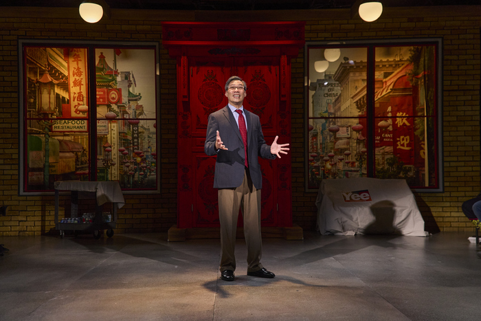 Photos: First Look at KING OF THE YEES at Signature Theatre 