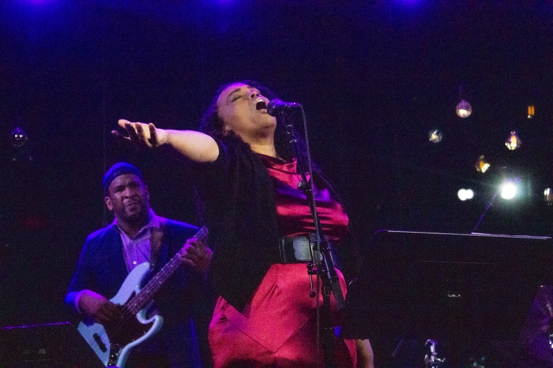 Review: Viral Social Media STARR Sings Her Music Live At Dizzy's Club Introducing Her New Album DARA STARR TUCKER Image