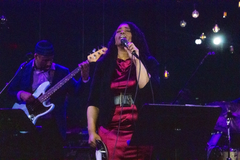 Review: Viral Social Media STARR Sings Her Music Live At Dizzy's Club Introducing Her New Album DARA STARR TUCKER Image