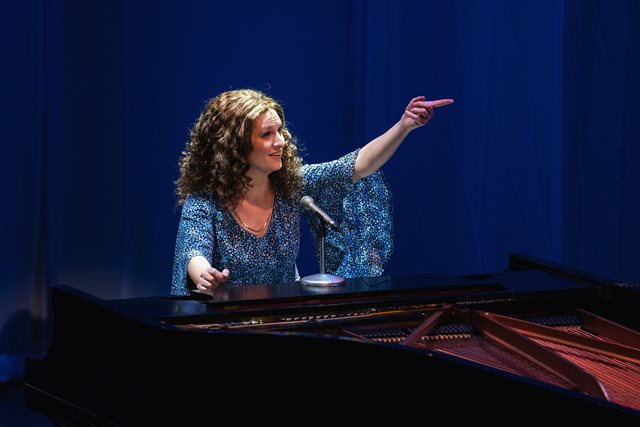 Review: BEAUTIFUL: THE CAROLE KING MUSICAL at the Arvada Center Image
