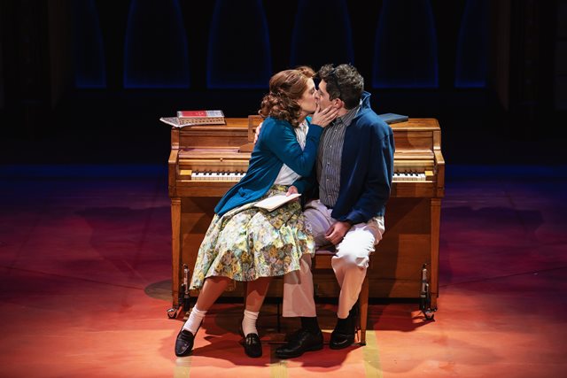 Review: BEAUTIFUL: THE CAROLE KING MUSICAL at the Arvada Center Image