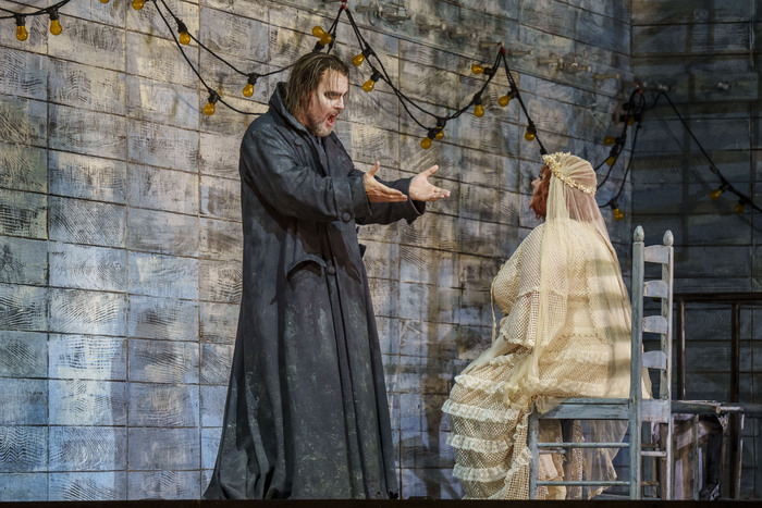 Photos: First Look at Chicago Lyric Opera's THE FLYING DUTCHMAN 