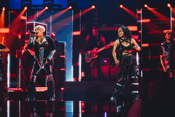Photos: Kelly Clarkson, Lenny Kravitz & More Play The 2023 iHeartRadio Music Festival 