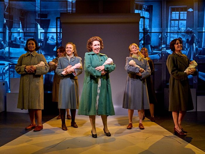 Photos: Get a First Look at CLOSE UP - THE TWIGGY MUSICAL at The Menier Chocolate Factory Image