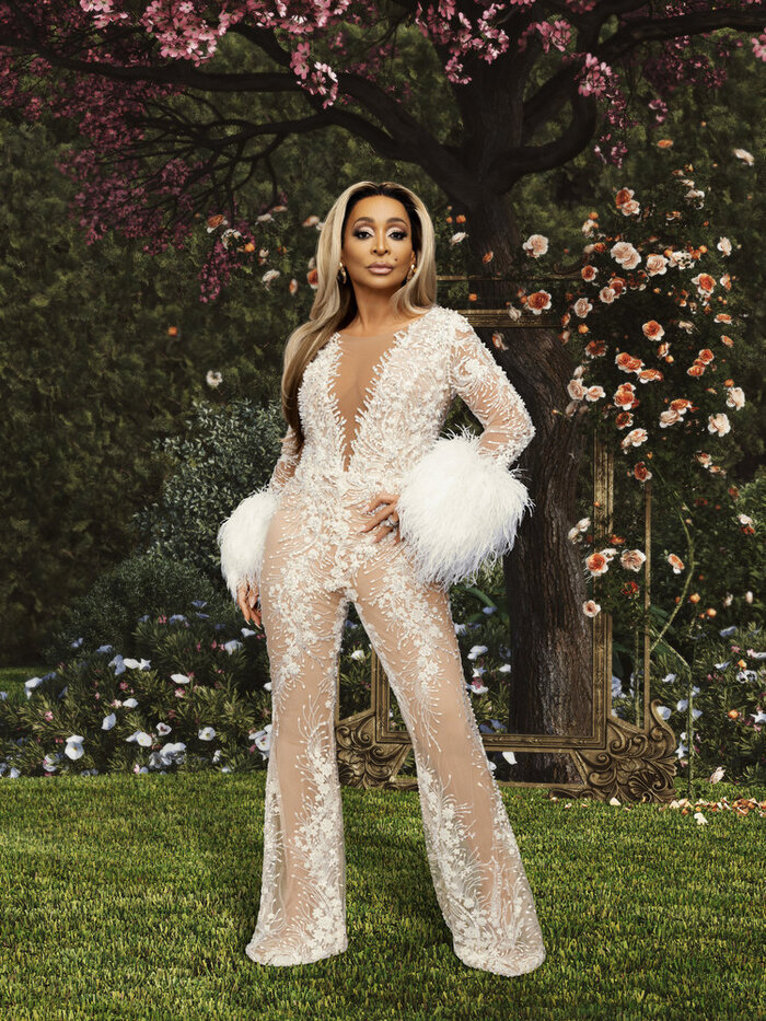 Photos: See THE REAL HOUSEWIVES OF POTOMAC Season 8 Cast Portraits With Karen Huger, Gizelle Bryant & More 