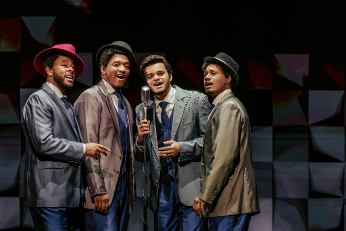 Photos: First Look at Carly Mercedes Dyer and More in THE DRIFTERS GIRL Tour Image