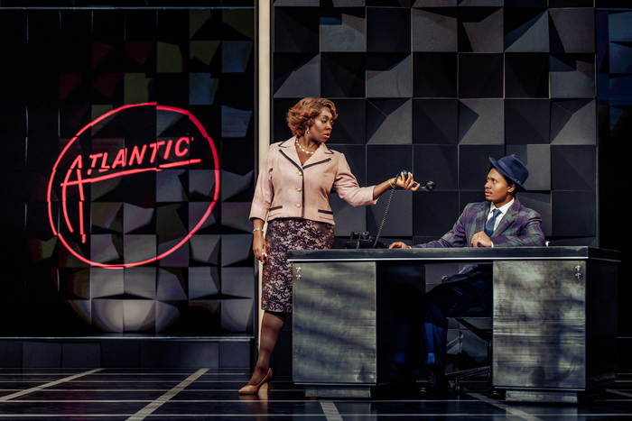 Photos: First Look at Carly Mercedes Dyer and More in THE DRIFTERS GIRL Tour Image