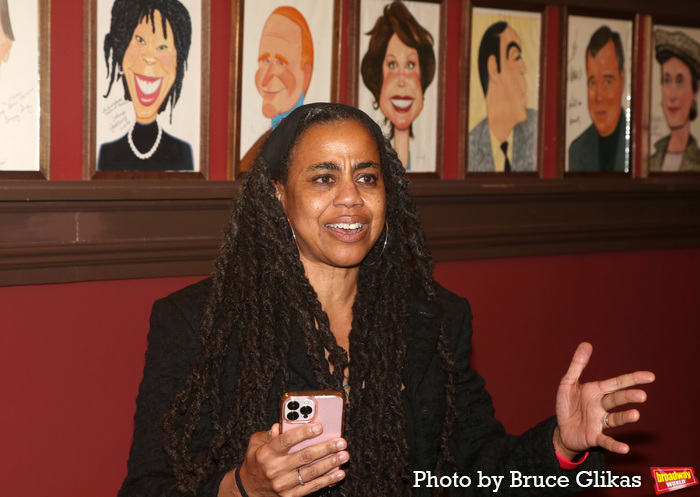 Photos: Director Kenny Leon Gets His Sardi's Portrait Image