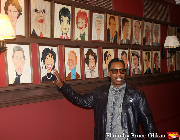 Photos: Director Kenny Leon Gets His Sardi's Portrait Image