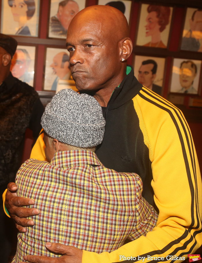 Photos: Director Kenny Leon Gets His Sardi's Portrait Image