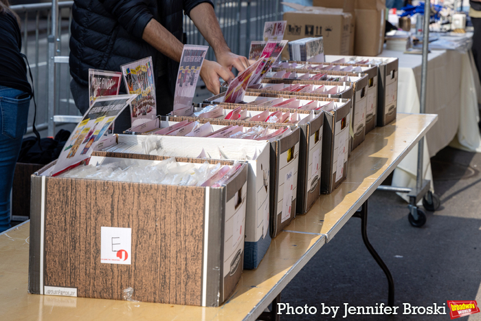 Photos: First Look at the 2023 Broadway Flea Market & Grand Auction Image