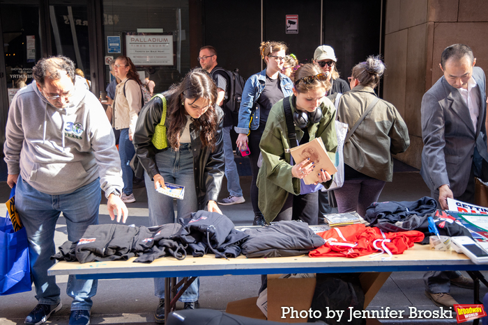 Photos: First Look at the 2023 Broadway Flea Market & Grand Auction Image