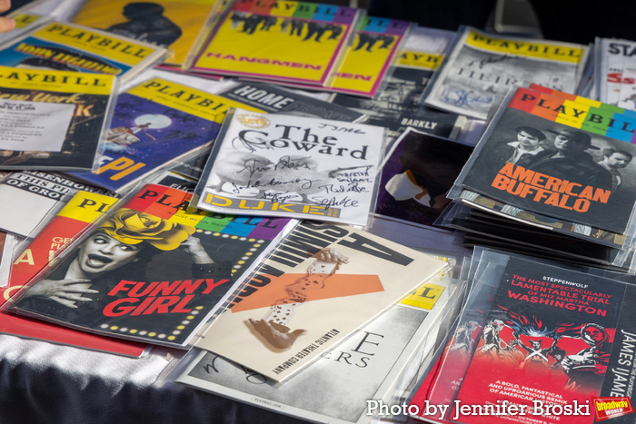 Photos: First Look at the 2023 Broadway Flea Market & Grand Auction 