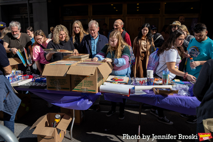 Photos: First Look at the 2023 Broadway Flea Market & Grand Auction Image