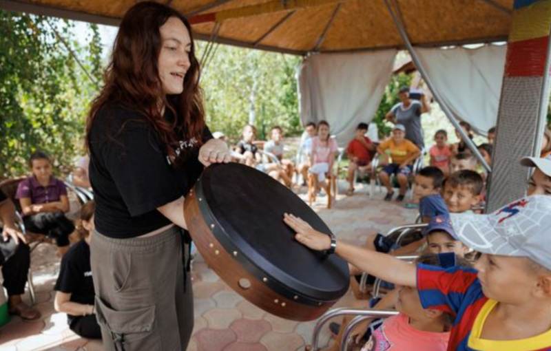 Interview: Jessica Hecht & Maura Tierney Talk the campfire project and Using the Arts to Promote Healing In Refugee Communities Image