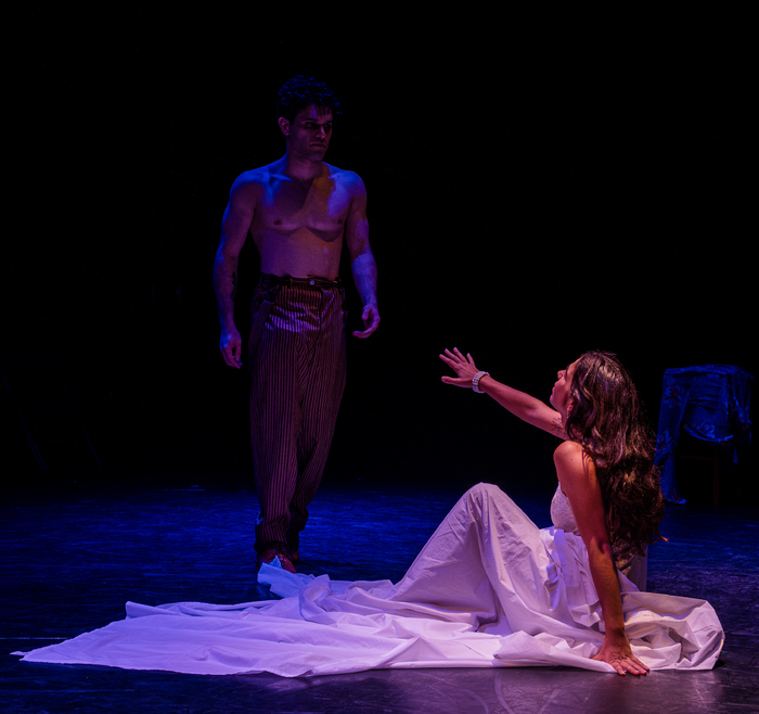 Photos: First Look at The Curtain's ROMEO AND JULIET Image