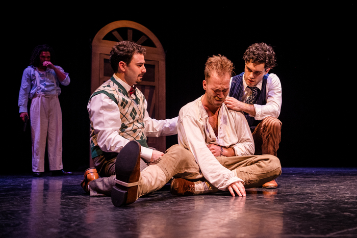 Photos: First Look at The Curtain's ROMEO AND JULIET Image