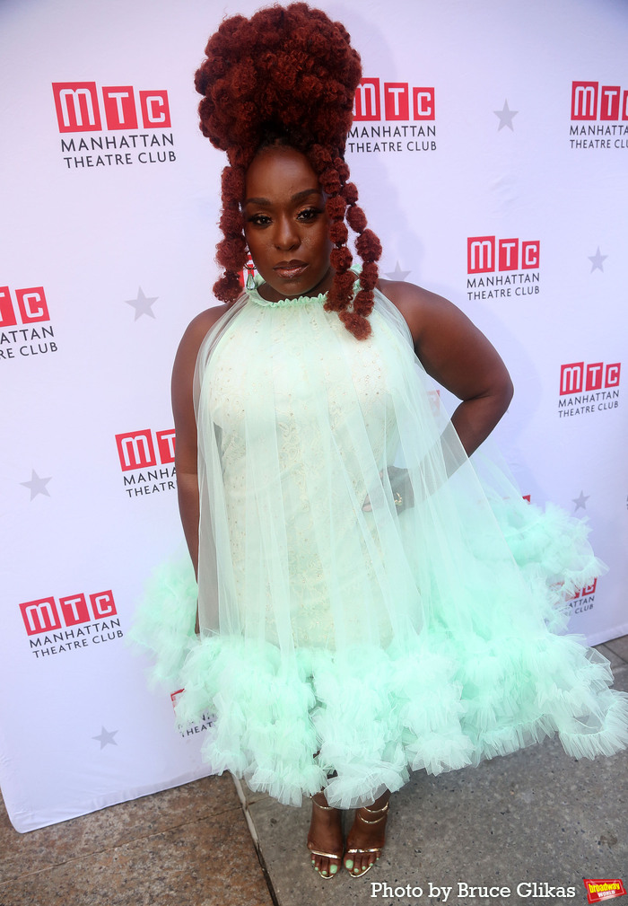 Photos: JAJA'S AFRICAN HAIR BRAIDING Cast Walks the Red Carpet on Opening Night Image