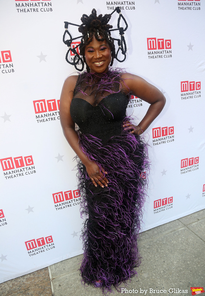 Photos: JAJA'S AFRICAN HAIR BRAIDING Cast Walks the Red Carpet on Opening Night Image