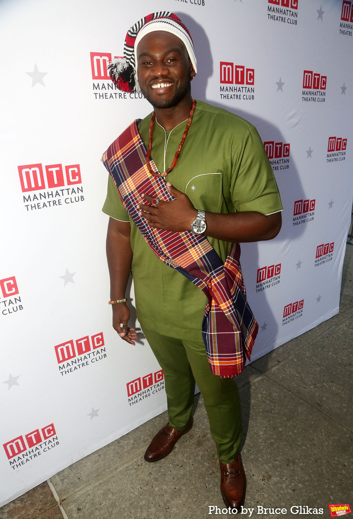 Photos: JAJA'S AFRICAN HAIR BRAIDING Cast Walks the Red Carpet on Opening Night Image