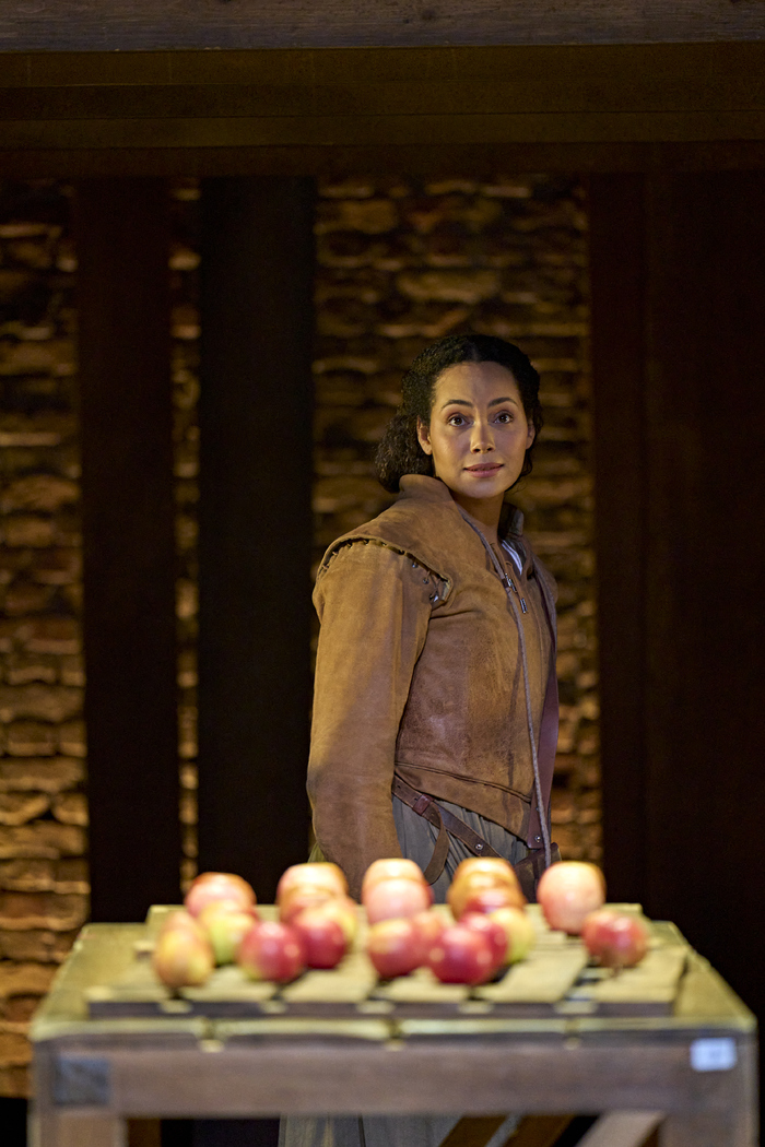 Photos: First Look at the West End Transfer of HAMNET Image