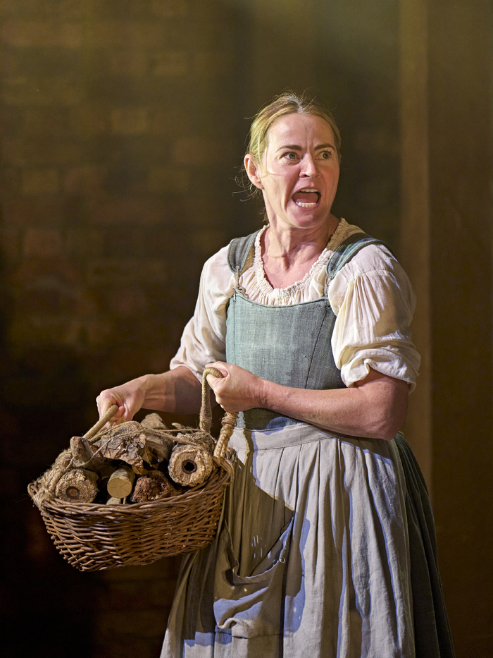 Photos: First Look at the West End Transfer of HAMNET Image
