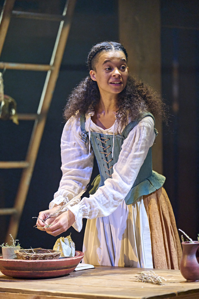 Photos: First Look at the West End Transfer of HAMNET Image