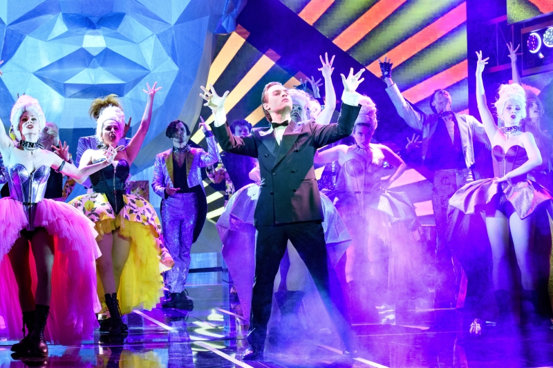 Review: ROCK ME AMADEUS THE FALCO MUSICAL at RONACHER THEATER Image