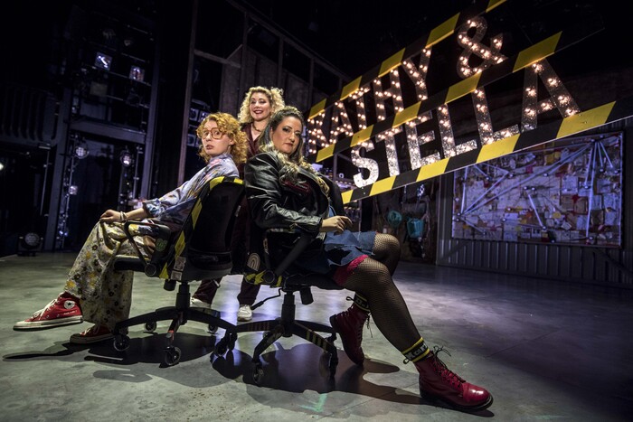 Photos: First Look At KATHY AND STELLA SOLVE A MURDER! At HOME Manchester Image