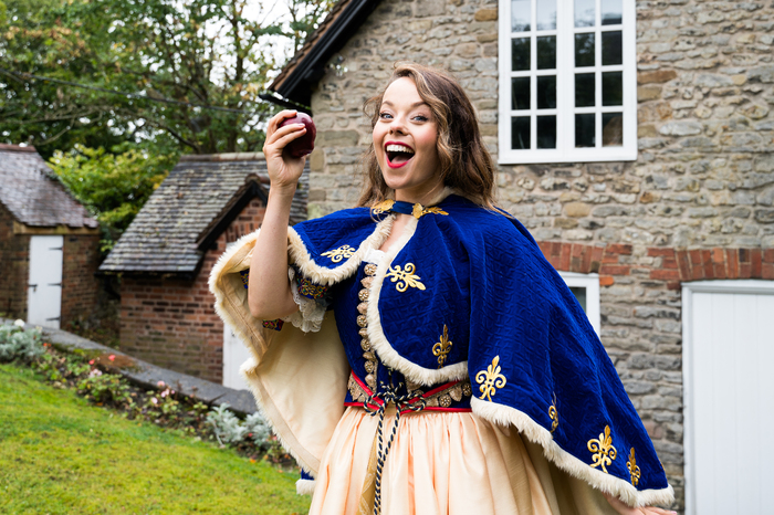 Photos: Wolverhampton Grand Theatre Launches SNOW WHITE Pantomime Image
