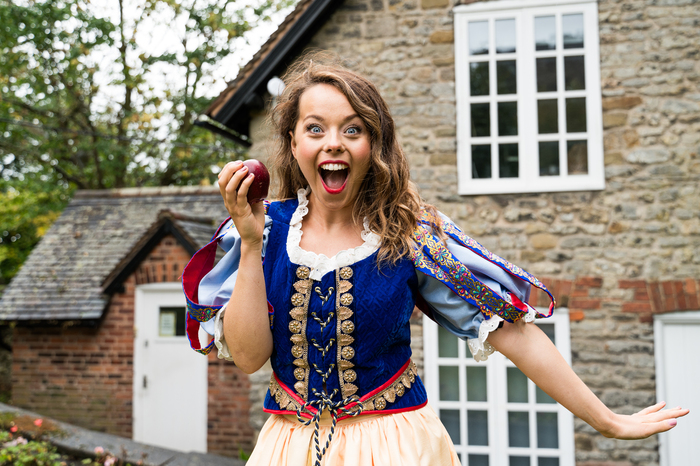 Photos: Wolverhampton Grand Theatre Launches SNOW WHITE Pantomime Image