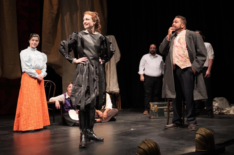 Review: BERNHARDT/HAMLET at Theatre Pro Rata Image