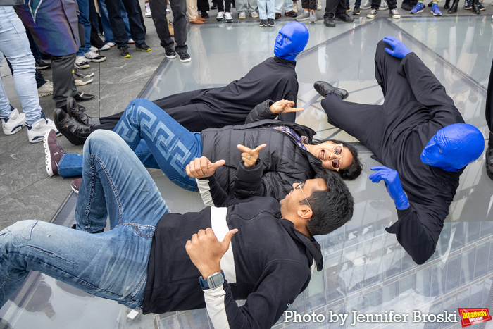 Photos: Blue Man Group Celebrates 17K Performances at Edge Image