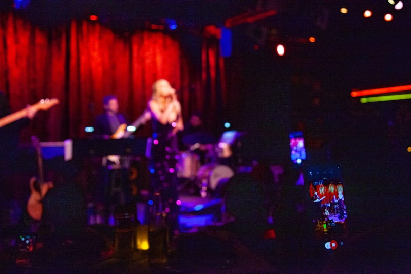 Review: Jen Brett Makes NYC Solo Show Debut At Birdland With MOSAIC  Image