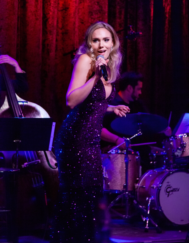 Review: Jen Brett Makes NYC Solo Show Debut At Birdland With MOSAIC Image
