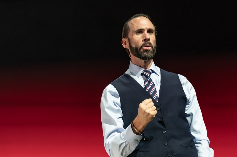 DEAR ENGLAND Stage Play Set For BBC Series; Joseph Fiennes to Reprise Role in James Graham's Adaptation Image