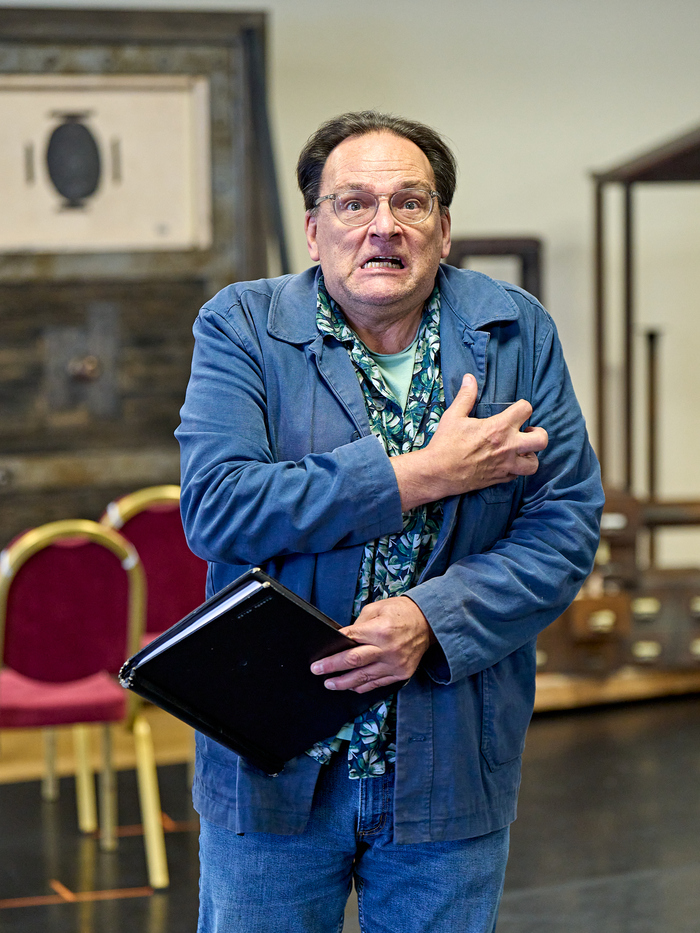 Photos: First Look Inside Rehearsal For Mark Gatiss' A CHRISTMAS CAROL Image